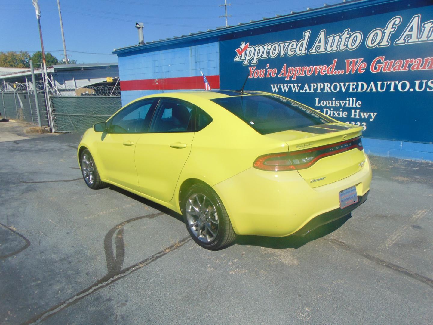 2013 Yellow Dodge Dart (1C3CDFBHXDD) with an 4-CYL Tigershark 2.0L engine, Manual, 6-Spd transmission, located at 2105 Dixie Hwy, Louisville, KY, 40210, (502) 772-3333, 38.220932, -85.795441 - Unable to interpret response, please check raw response - Photo#8